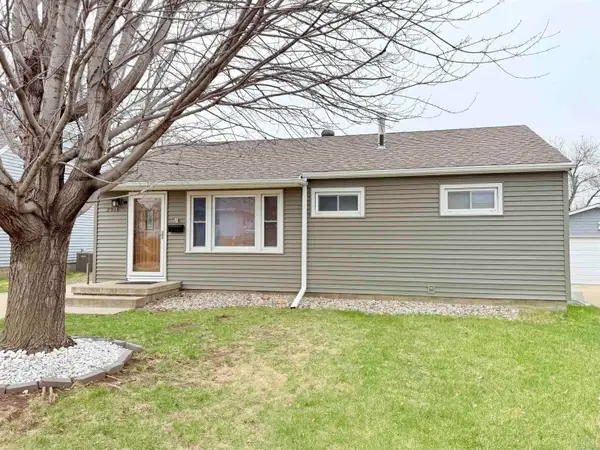 2916 S Cornelia St., Sioux City, IA 51106