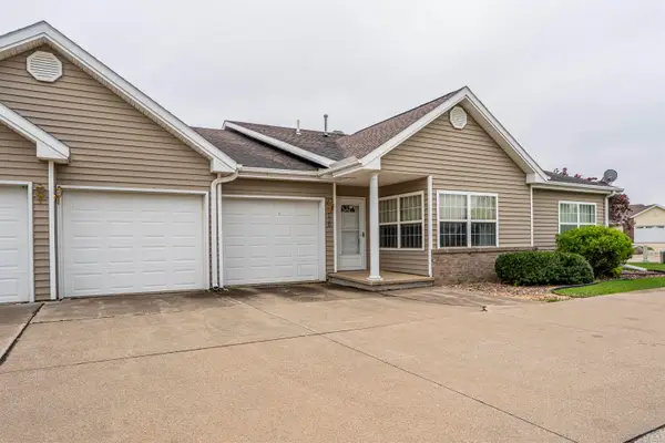 790 Cedar View Dr #401, LeMars, IA 51031