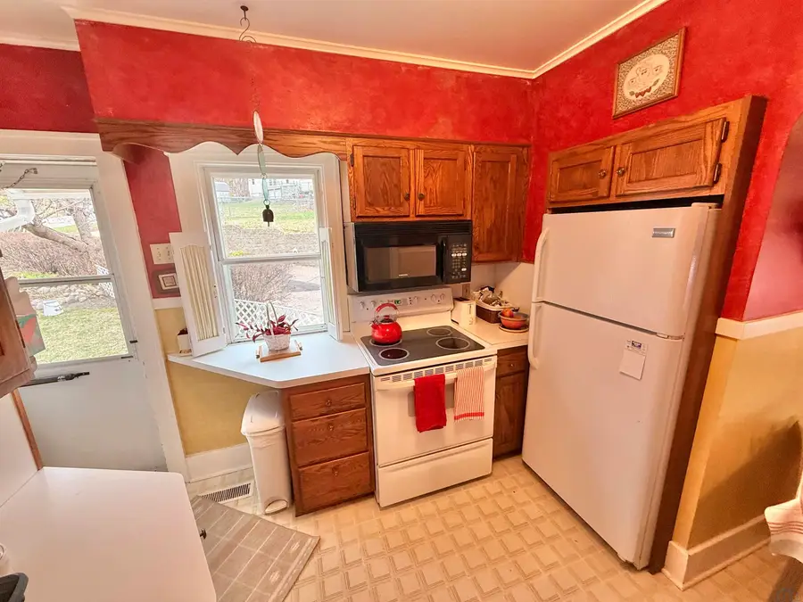 3021 MCDONALD STREET, Sioux City, IA 51104 - #2