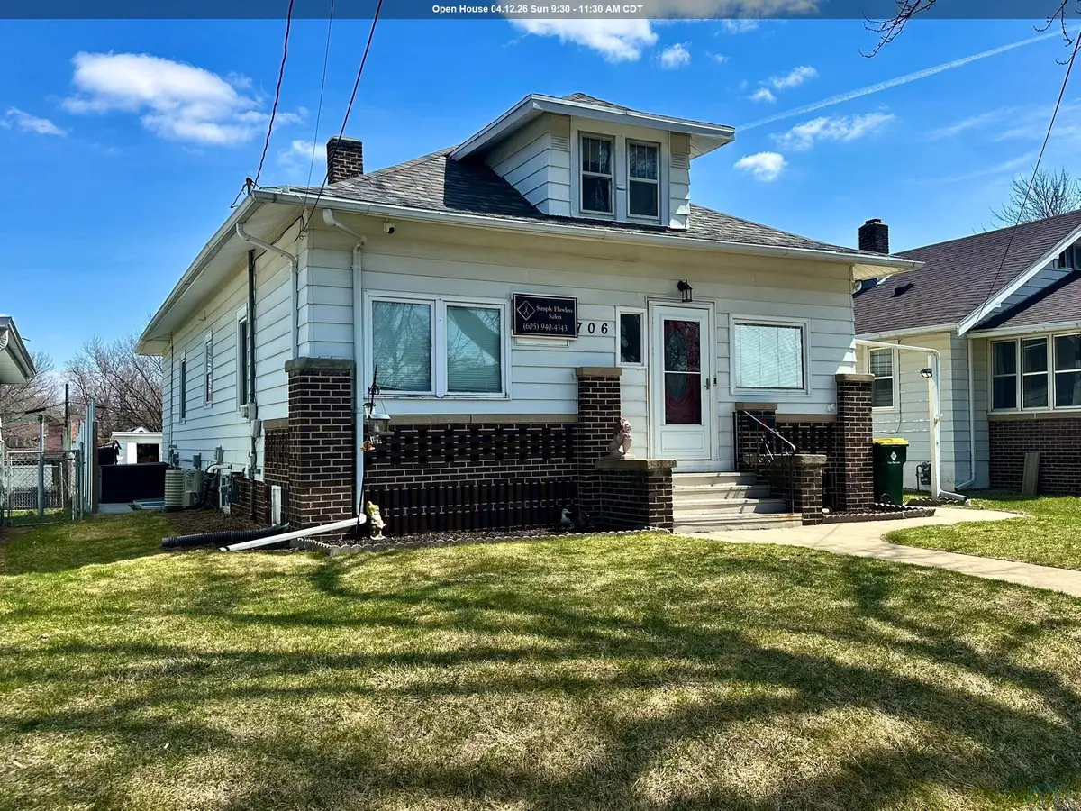 706 S IRENE ST, Sioux City, IA 51106 - #1