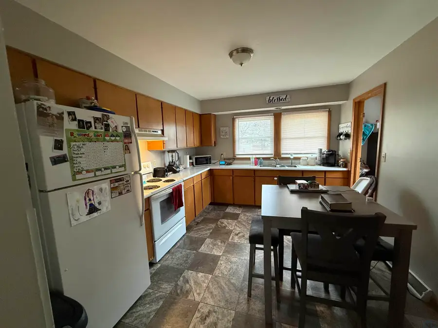 529 W Clark, Vermillion, SD 57069 - #2