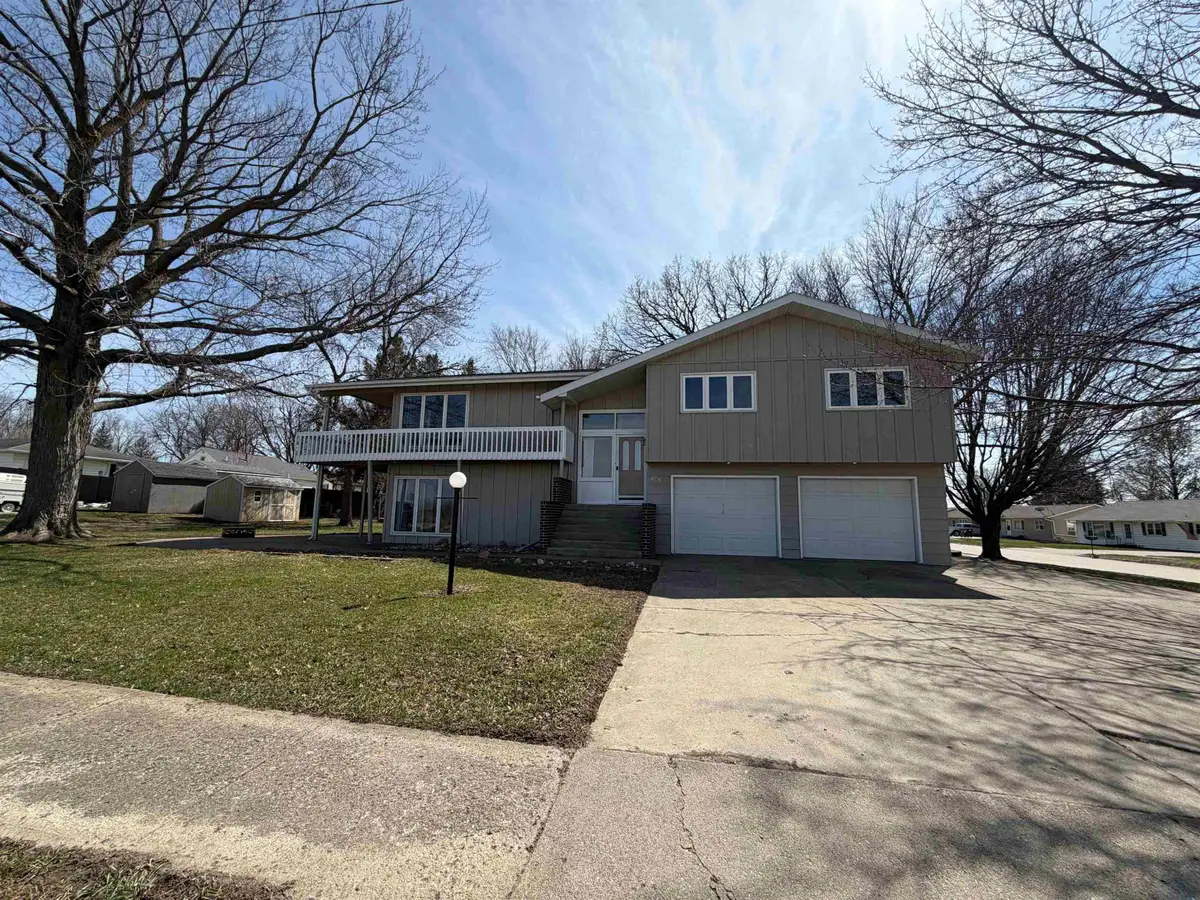 608 Pine Street, Sheldon, IA 51201 - #1