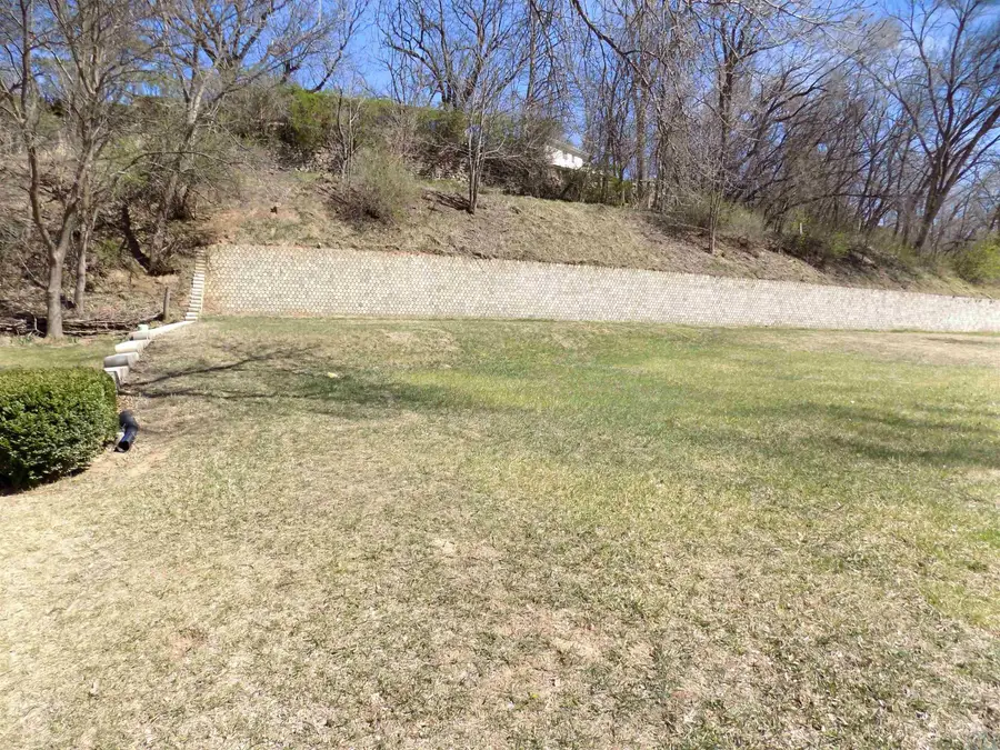 3810 DOUGLAS CT, Sioux City, IA 51104 - #2