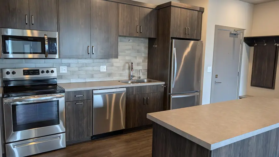 1351 13TH AVE SE, Sioux Center, IA 51250 - #3