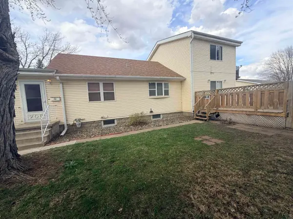 706 S Westcott St, Sioux City, IA 51106