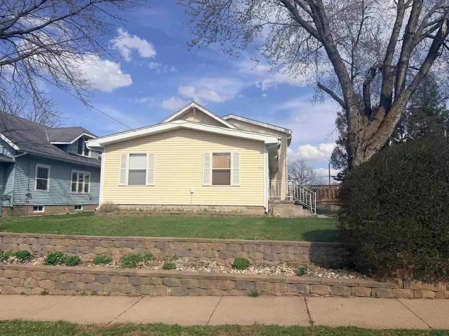 706 S Westcott St, Sioux City, IA 51106 - #2