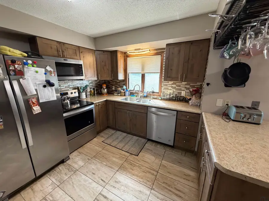 221 N 9th Avenue, Sheldon, IA 51201 - #3