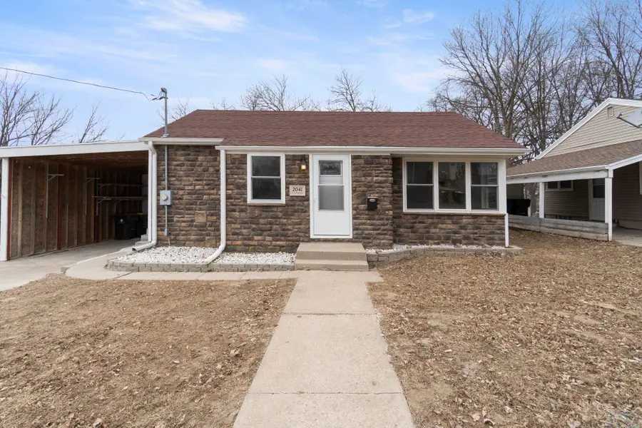 2041 S Cleveland, Sioux City, IA 51106 - #2
