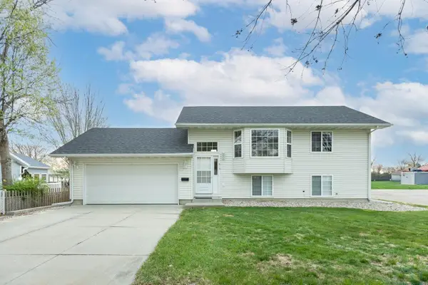 915 4th Street, Onawa, IA 51040