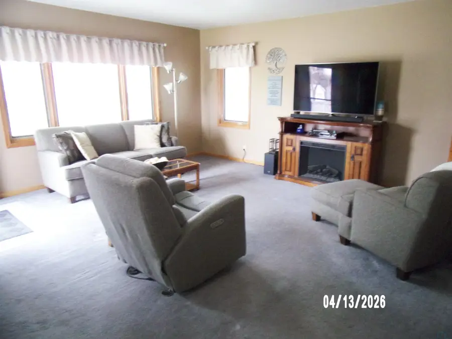 1322 AVENUE I, Hawarden, IA 51023 - #3