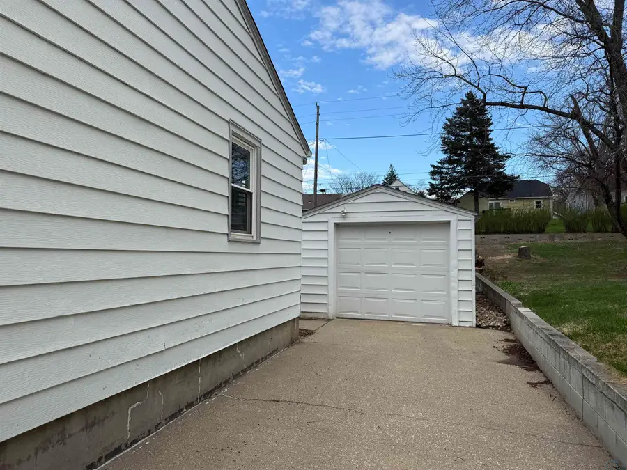 3256 Nebraska Street, Sioux City, IA 51104 - #3