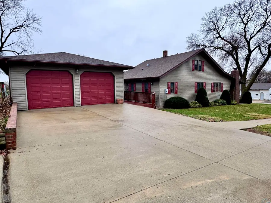700 7th street S, Mapleton, IA 51034 - #2