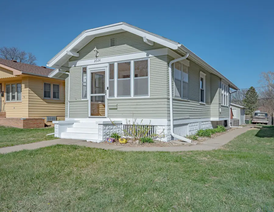 2024 S Lemon St, Sioux City, IA 51106 - #2