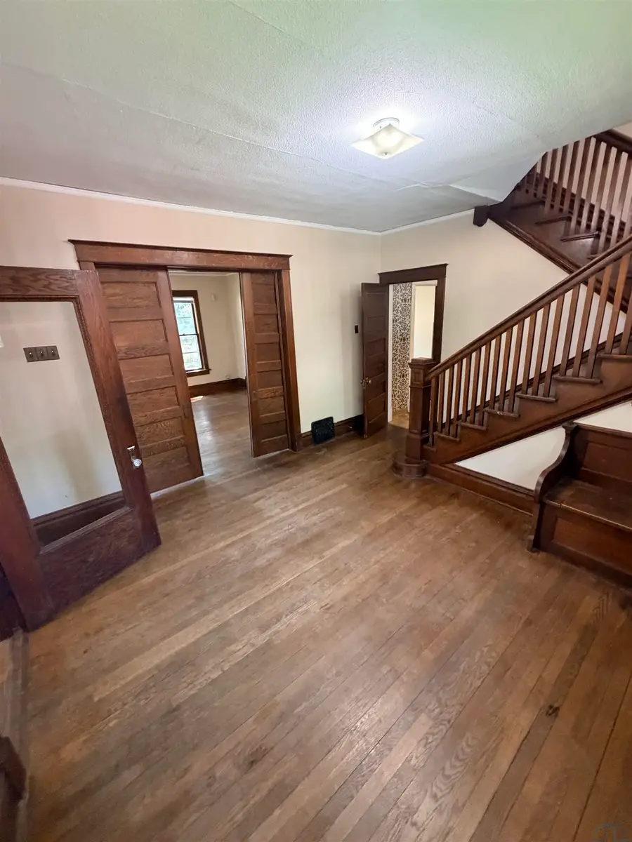22 N Yale St., Vermillion, SD 57069 - #3
