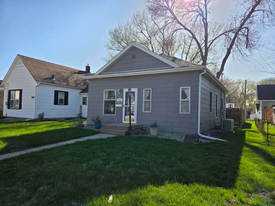809 S CECELIA ST, Sioux City, IA 51106 - #2