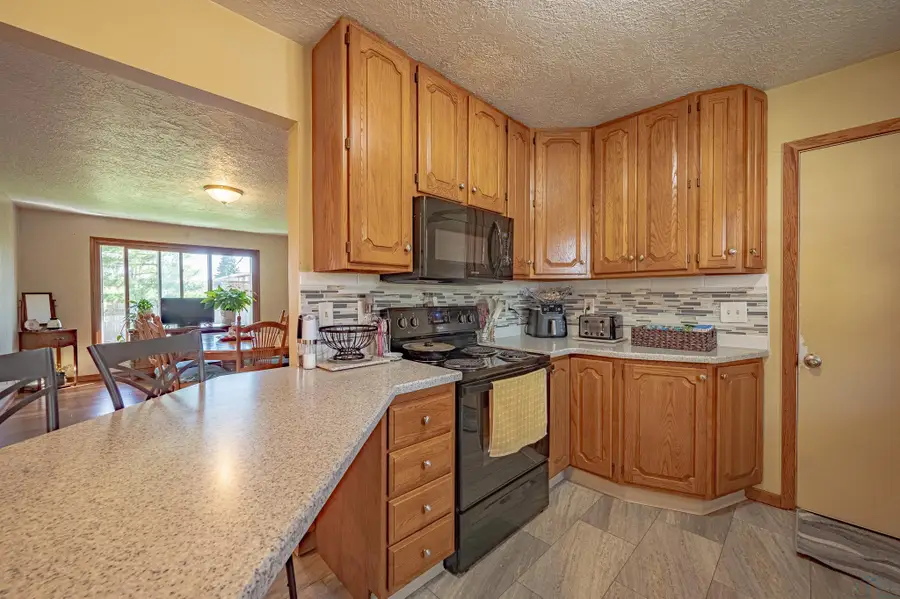 5110 Lorraine Ave, Sioux City, IA 51106 - #2