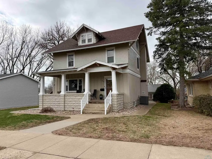 1009 1st Ave SE, Le Mars, IA 51031 - #2