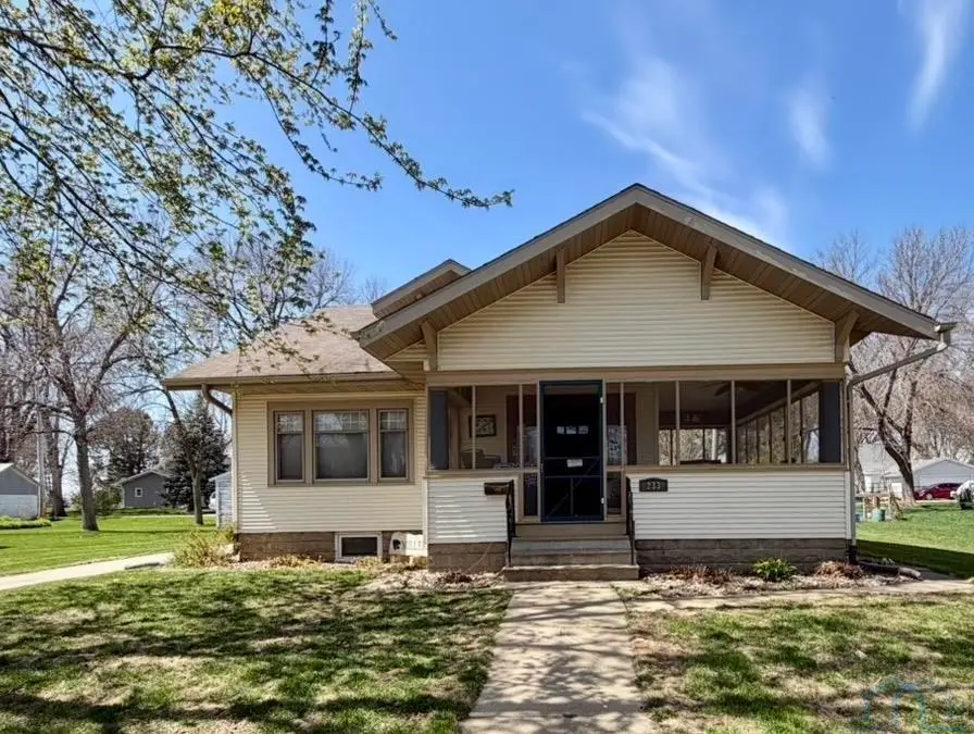 233 S. 2nd St, Moville, IA 51039 - #1