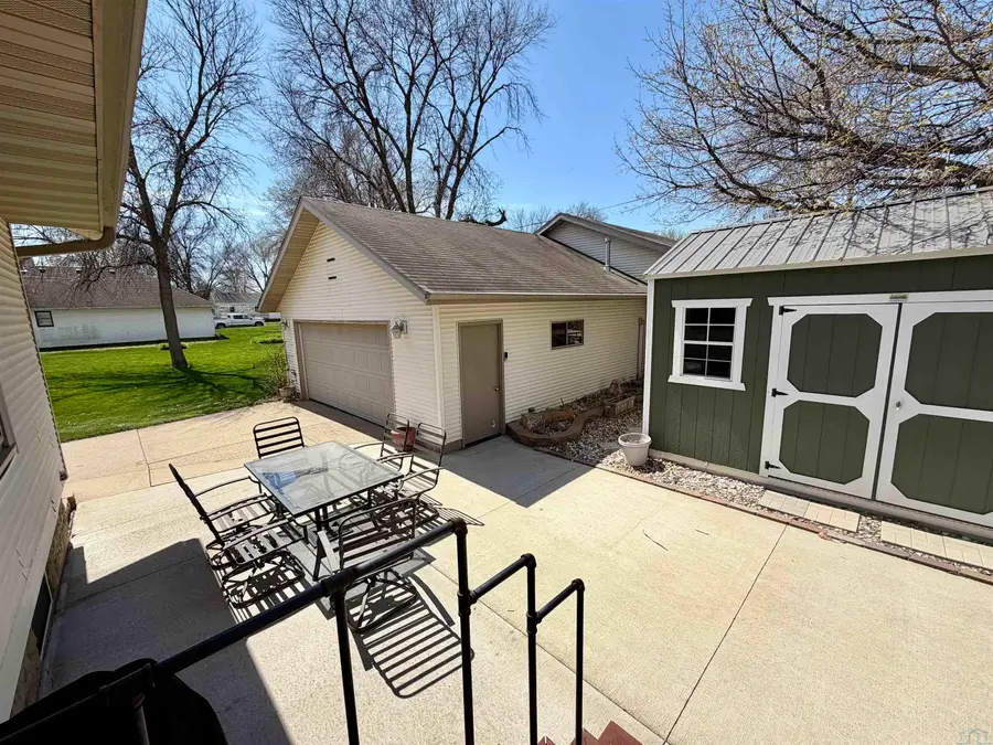 233 S. 2nd St, Moville, IA 51039 - #2