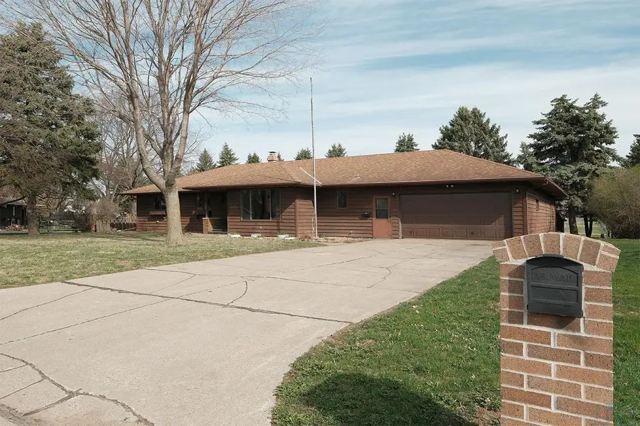 242 12th Street SE, Sioux Center, IA 51250 - #2
