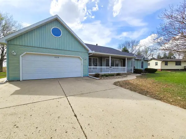 620 Steinhoff Ave, Hornick, IA 51026