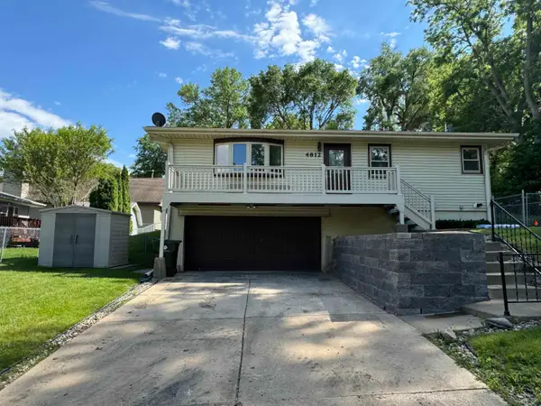 4812 Laurel Ave, Sioux City, IA 51106