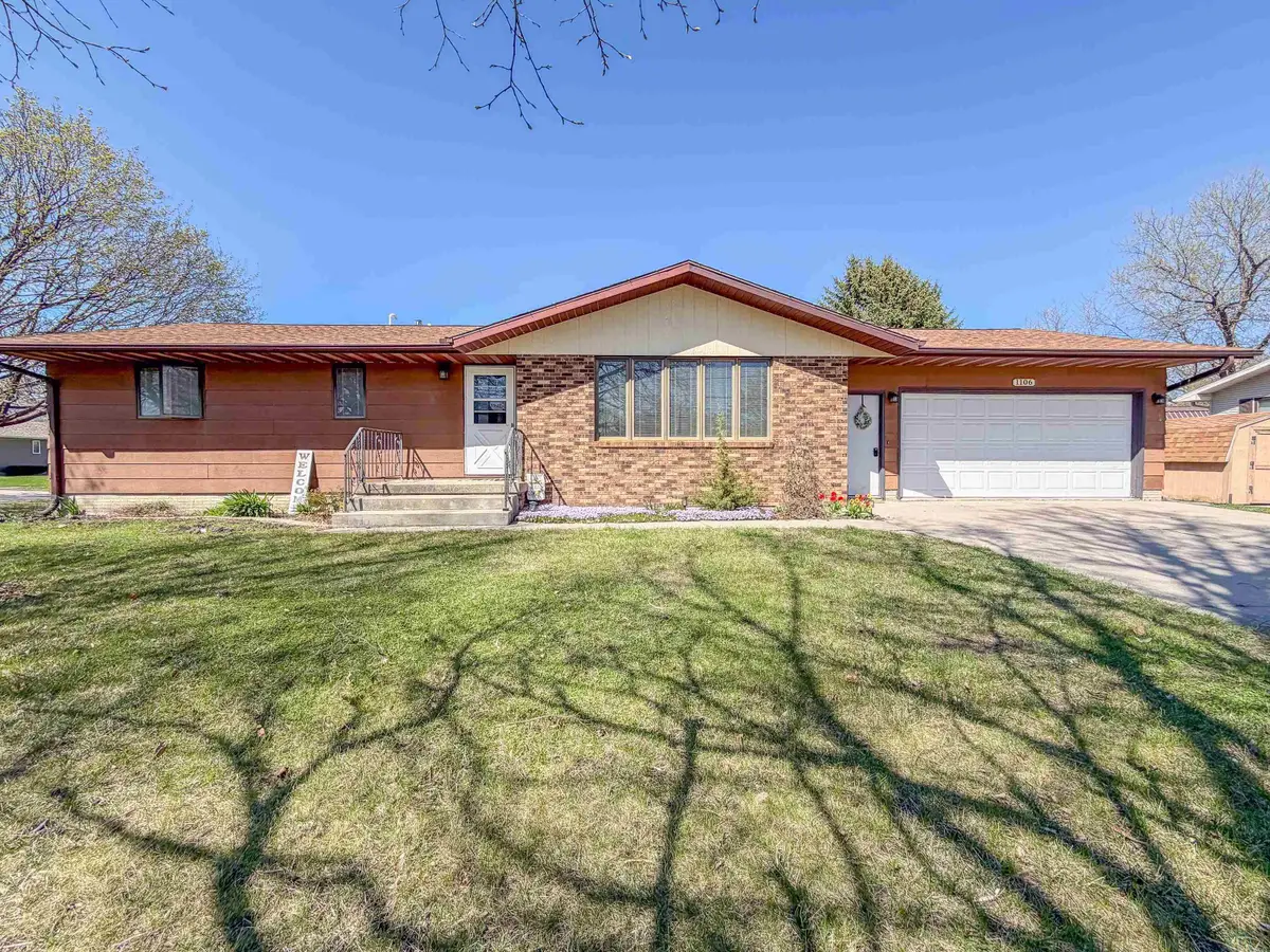 1106 12TH AVE, Manson, IA 50563 - #1