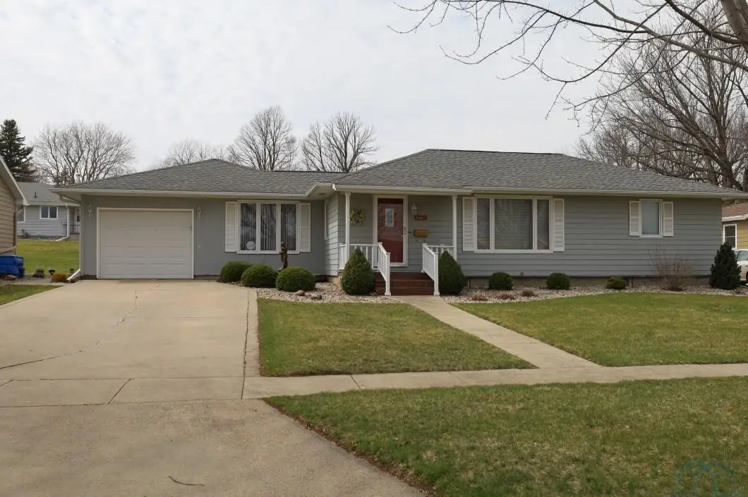 1007 S Tama Street, Rock Rapids, IA 51246 - #1