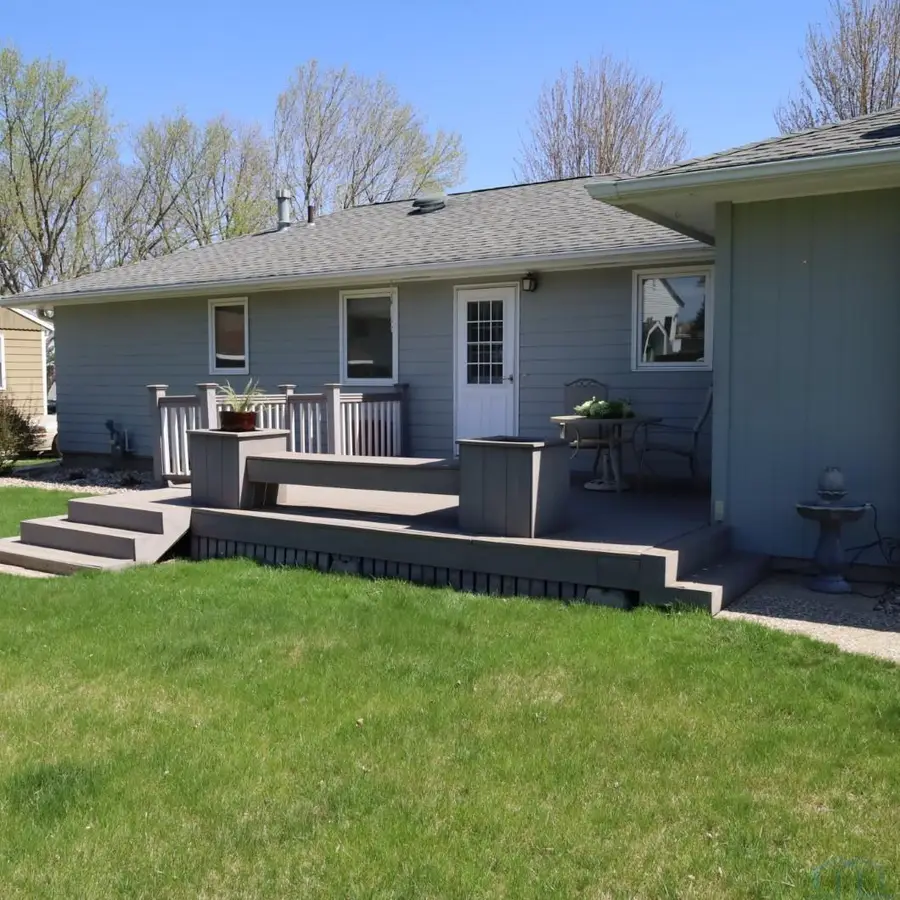 1007 S Tama Street, Rock Rapids, IA 51246 - #3