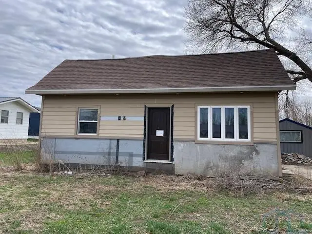 96 South Street, Akron, IA 51001 - #1