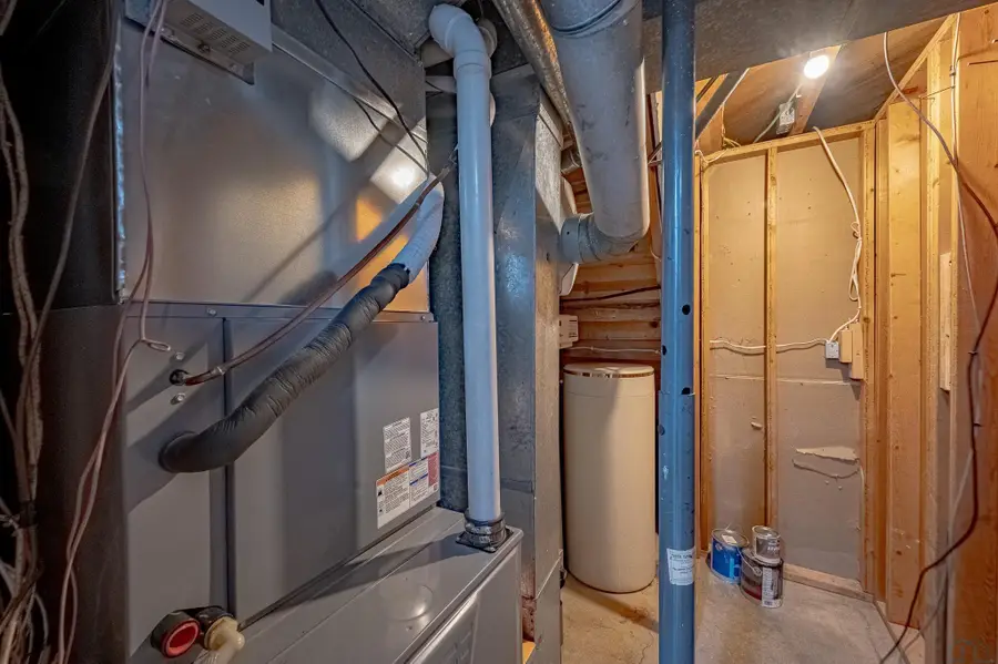 2641 S Helen, Sioux City, IA 51106 - #3