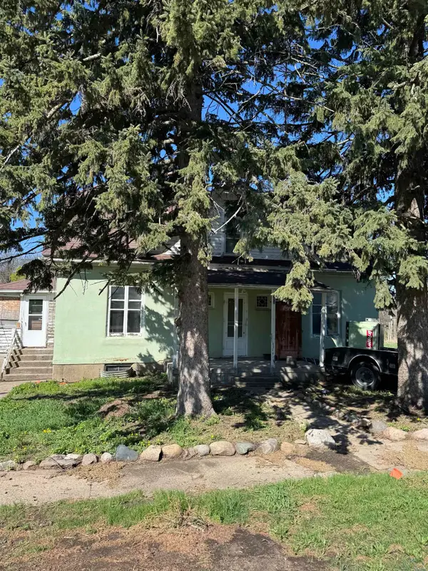 402 WEAVER ST, Linn Grove, IA 51033