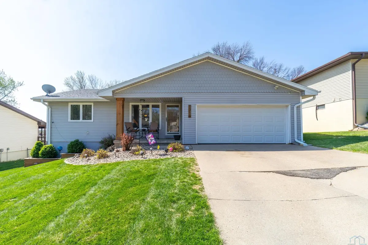 1316 Winona Ct, Sioux City, IA 51104 - #1