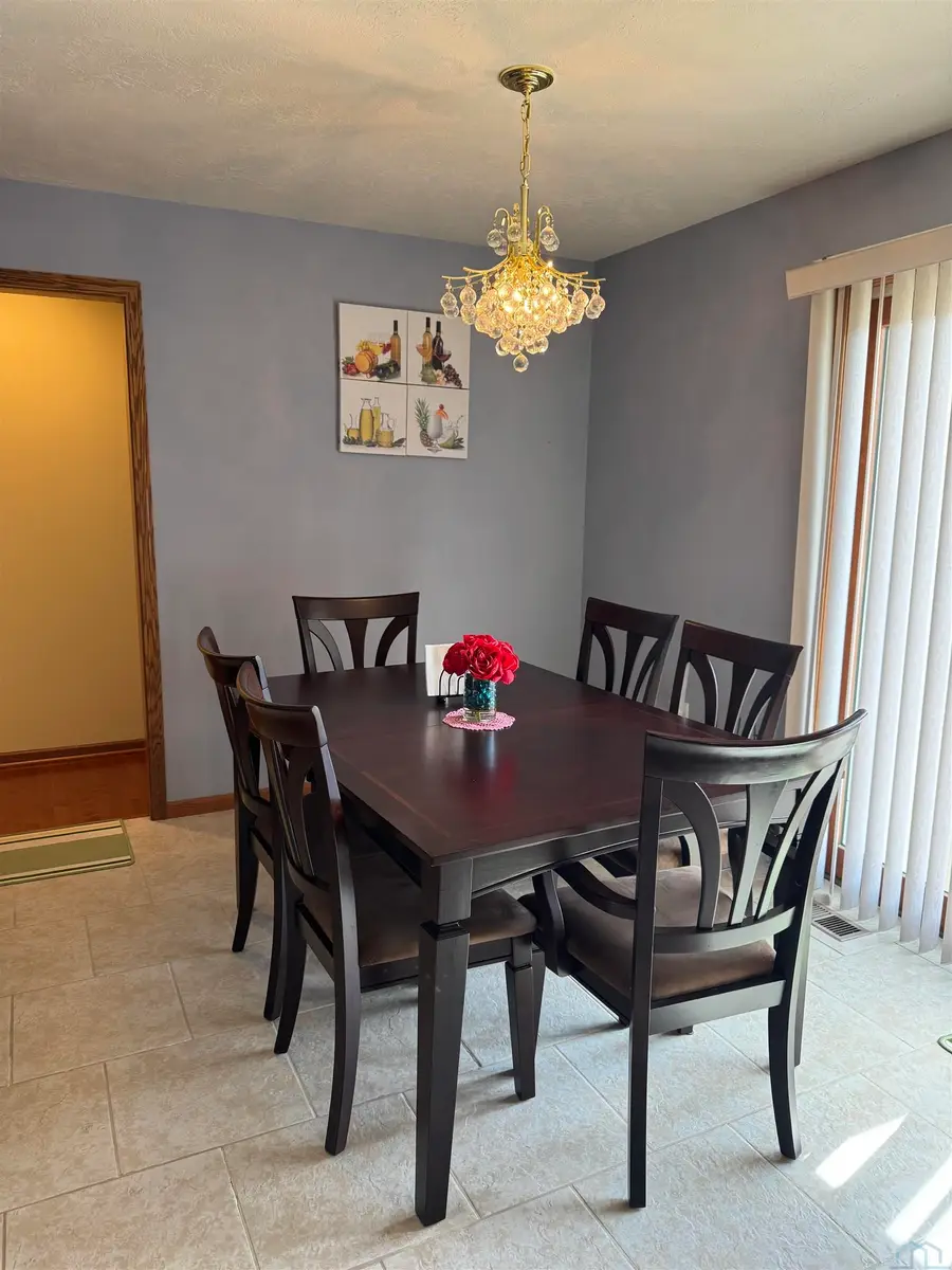 4266 Fieldcrest Dr, Sioux City, IA 51103 - #3