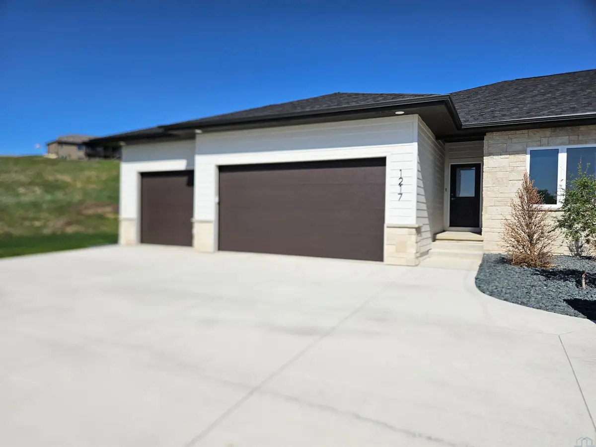 1217 Blackhawk Court, Hinton, IA 51024 - #1