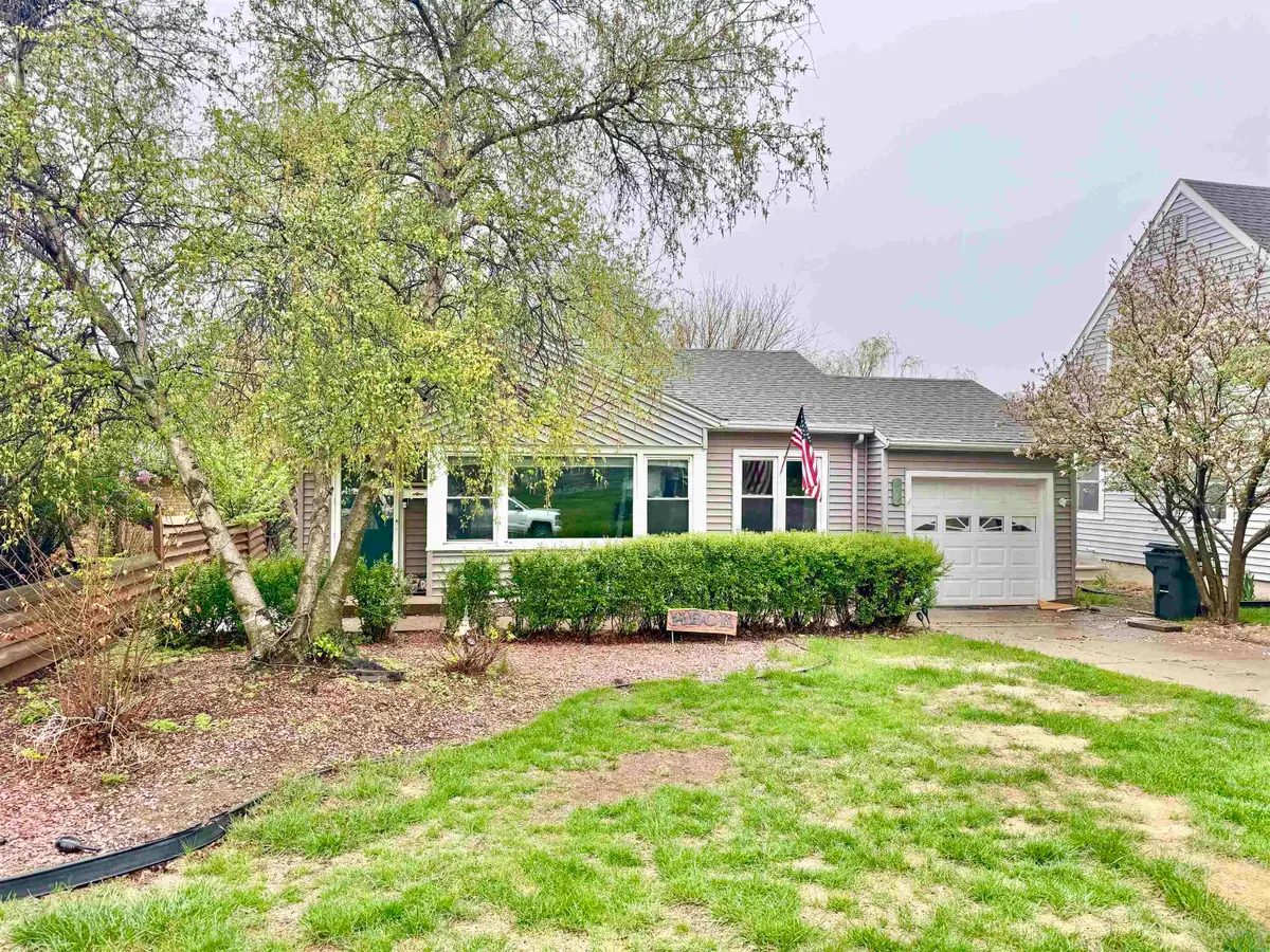 3729 JONES ST, Sioux City, IA 51104 - #1