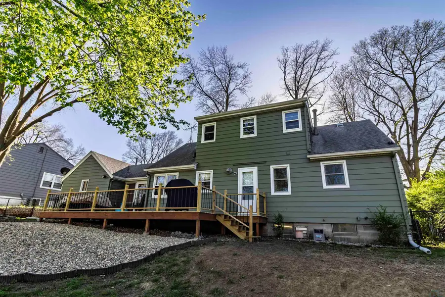 1520 S Lakeport St, Sioux City, IA 51106 - #3