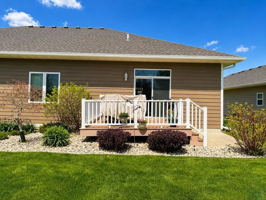 152 BROOKLINE TRL, Dakota Dunes, SD 57049 - #3