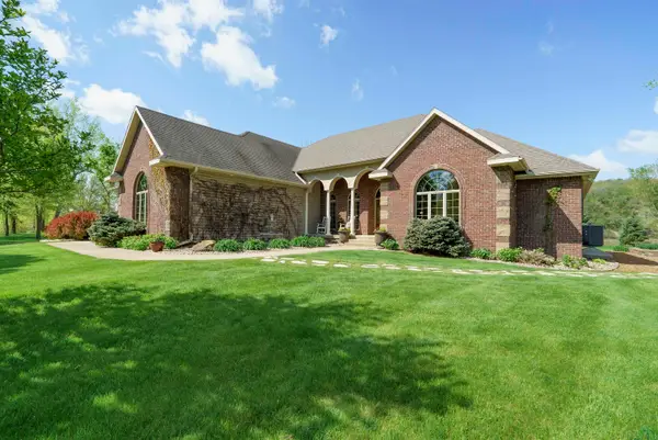 10224 130th #6, Sloan, IA 51055
