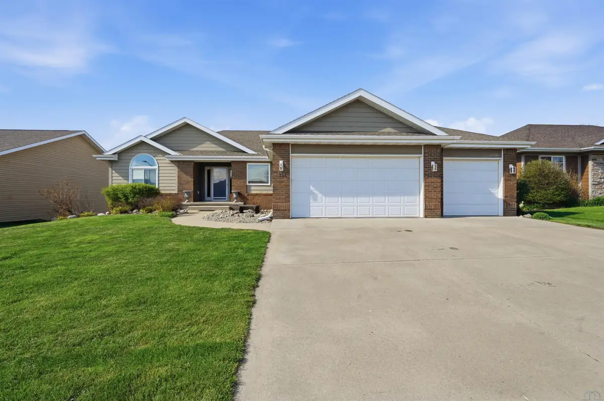 134 West Creek Dr, Lawton, IA 51030 - #1