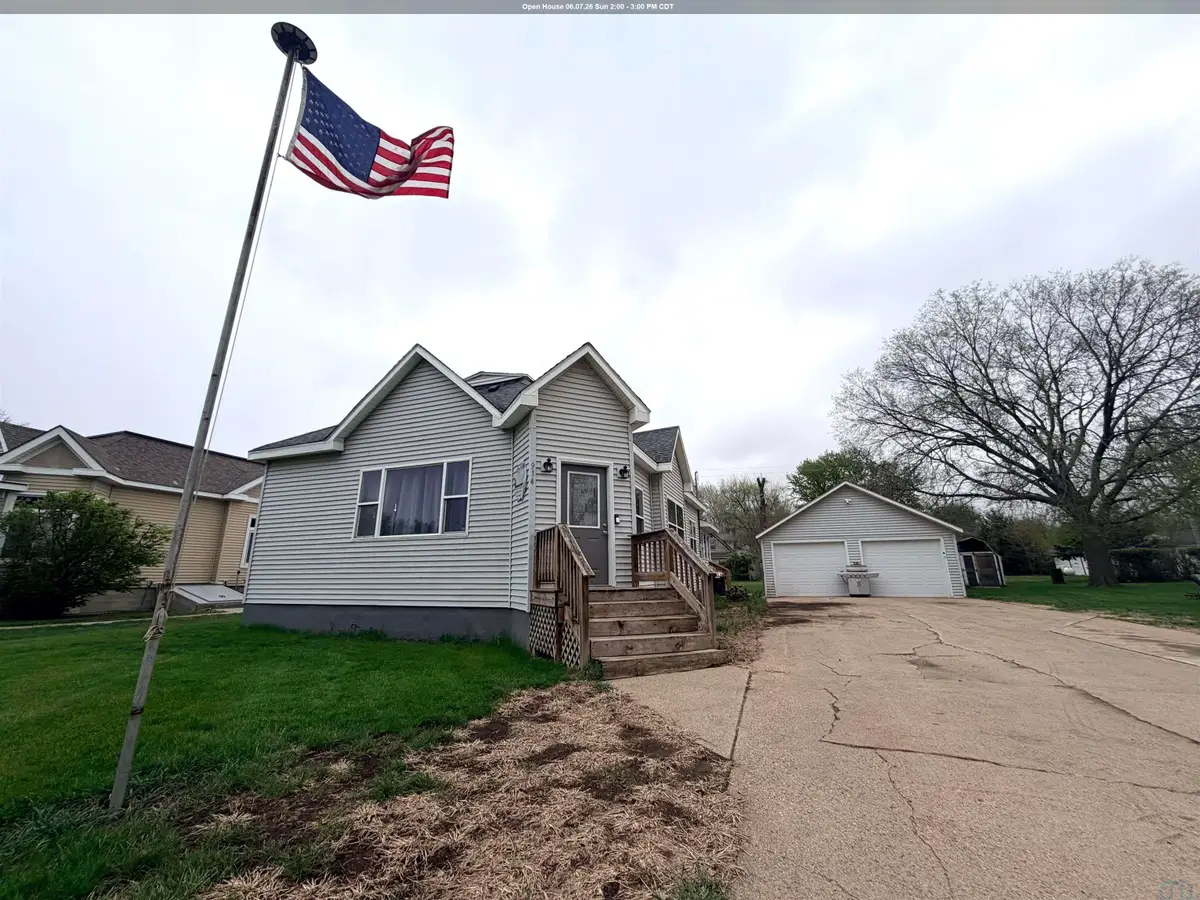 914 Driftwood St, Correctionville, IA 51016 - #1