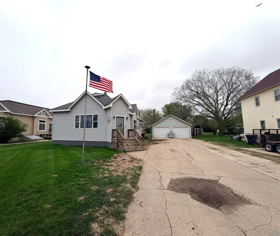 914 Driftwood St, Correctionville, IA 51016 - #3
