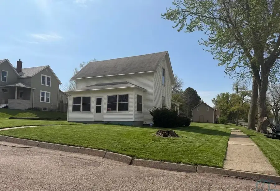 700 Main St., Akron, IA 51001 - #3