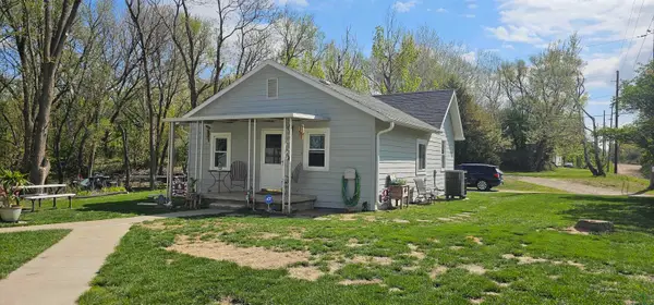 1101 CECELIA ST, Sioux City, IA 51105