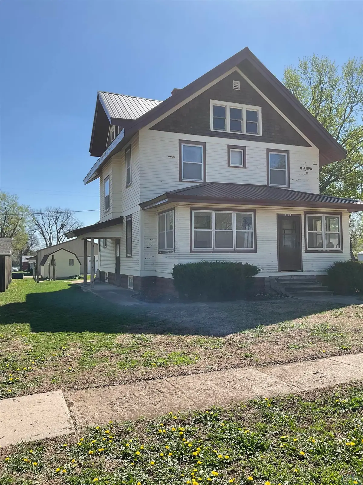 108-110 S Altona St, Holstein, IA 51025 - #1