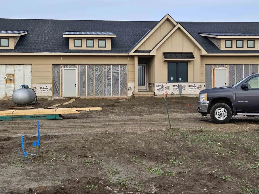 203 S Sodrac, North Sioux City, SD 57049 - #2