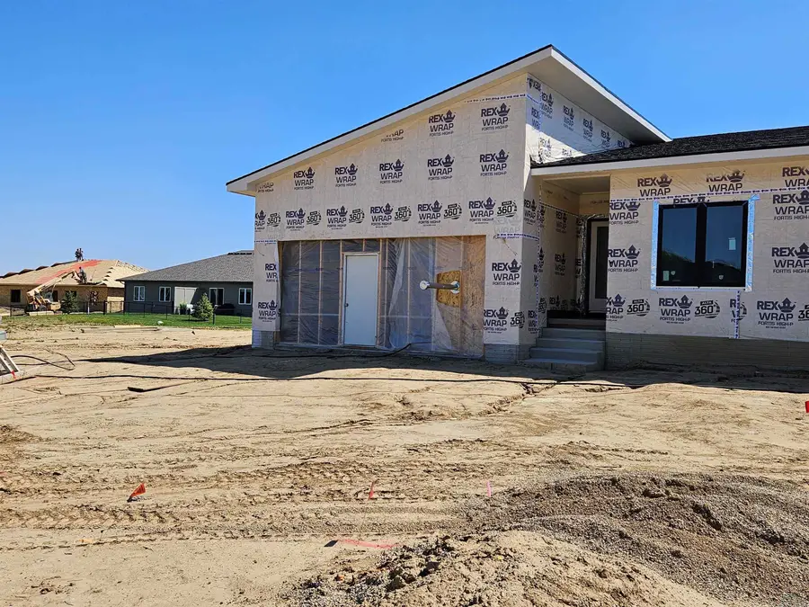 4572 Whitetail Ct, Sioux City, IA 51106 - #3
