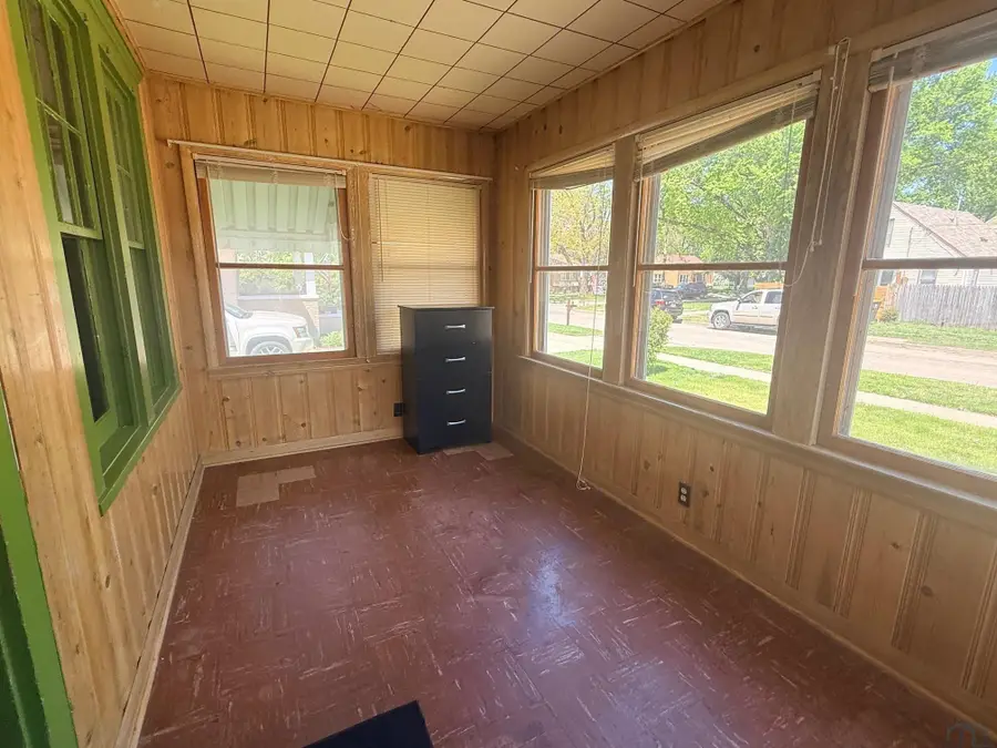 3308 MYERS AVE, Sioux City, IA 51106 - #2