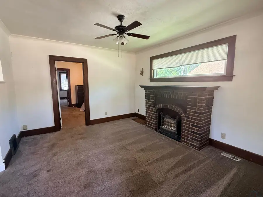 3308 MYERS AVE, Sioux City, IA 51106 - #3