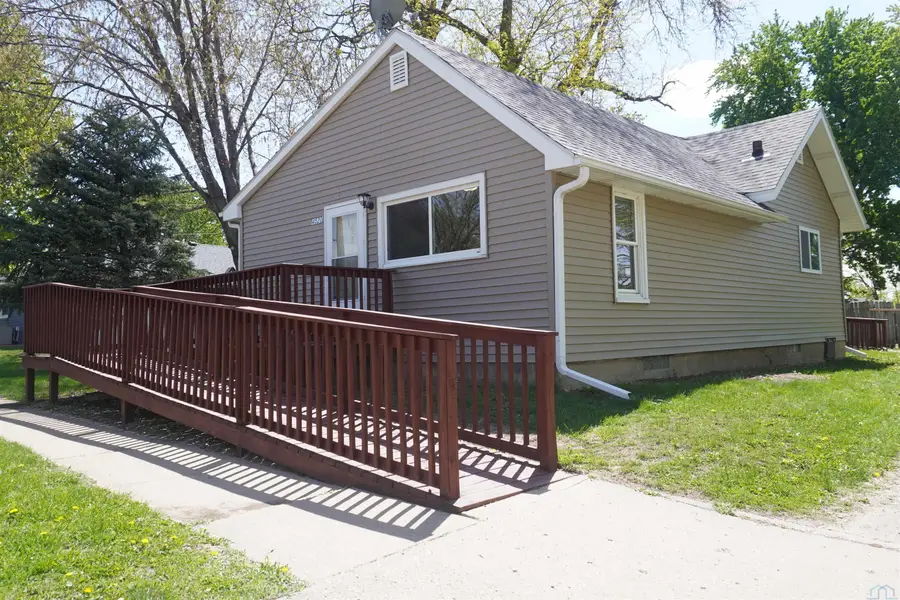 4520 DAVIS AVE, Sioux City, IA 51106 - #2